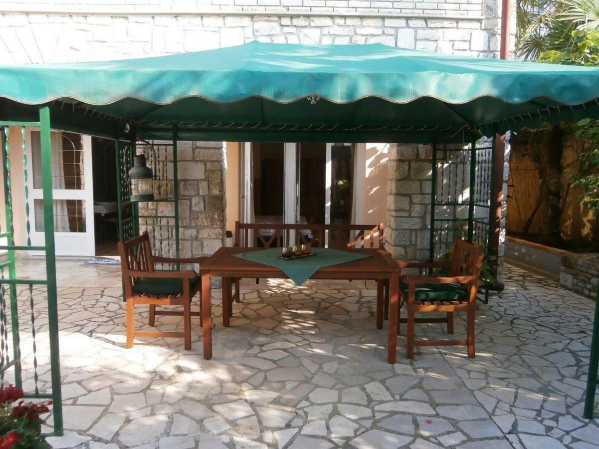 Apartments Nela Poreč Exterior foto